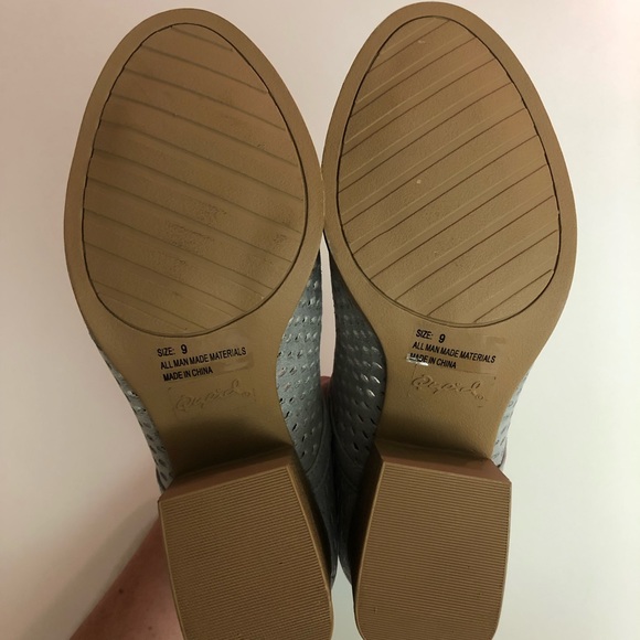 Quips Booties - Picture 4 of 8